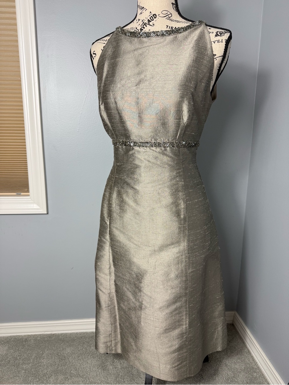 Jones New York 100% Silk Metallic Beaded Cocktail Dress Size 6